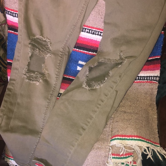 AE Stretch Distressed Green Army Style Jeans, sz 2 - Picture 2 of 4